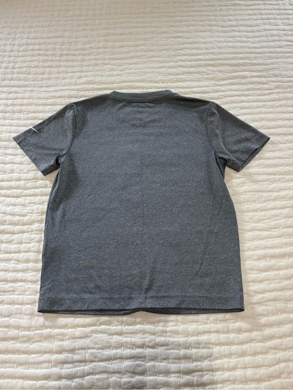 Nike Boys Gray Short-Sleeve Dri-FIT Tee with Red & Blue Graphic - Picture 3 of 3